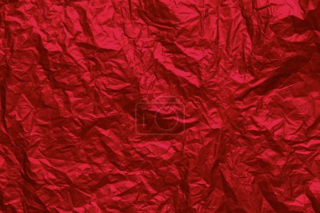Téléchargez les photos : Fond de texture rouge froissé. Bannière abstraite avec brillance rouge. Conception de maquette plate. Feuille de texture papier artisanal fond abstrait, texture enveloppante. - en image libre de droit
