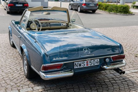 Foto de Sweden, Knislinge  July 9, 2022: An old vintage convertible car Mercedes Benz outdoors on a sunny summer day - Imagen libre de derechos