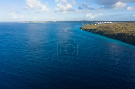 Téléchargez les photos : Paysage marin aérien de la mer des Caraïbes, Curaçao - en image libre de droit