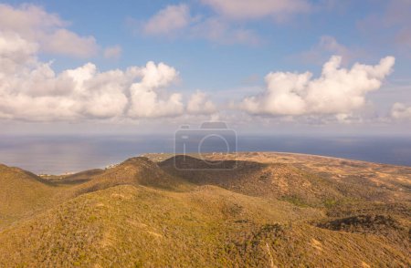Foto de Pintoresca vista aérea sobre el paisaje de una isla en el Caribe - Imagen libre de derechos