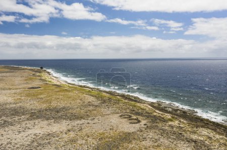 Foto de Vista aérea de una pequeña isla pintoresca en el Caribe - Imagen libre de derechos