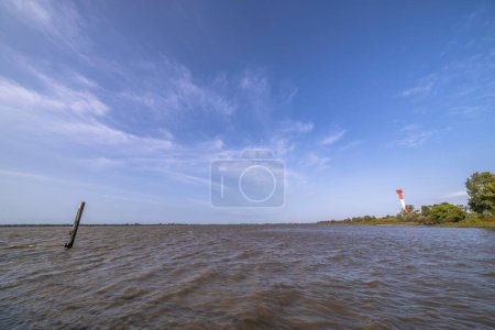 Téléchargez les photos : Paysage sur l'Elbe autour de Hambourg, Allemagne - en image libre de droit