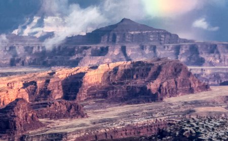 Parc national des Canyonlands, Utah vu du belvédère du sentier Shafer.