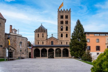 Monasterio de Santa Maria de Ripoll, Cataluña, España. Fundada en 879, es considerada la cuna de la nación catalana.