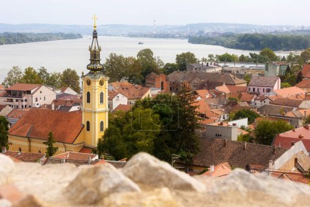 Belgrad, Serbia panoramiczny widok z Gardos, Zemun, z kościoła Świętego Mikołaja i Dunaju w lecie