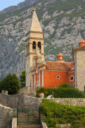 Kirche des heiligen Eustachius Sommerpostkartenansicht, Dobrota, Kotor Montenegro