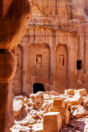 Téléchargez les photos : Tombeau du soldat romain à Petra, Jordanie - en image libre de droit