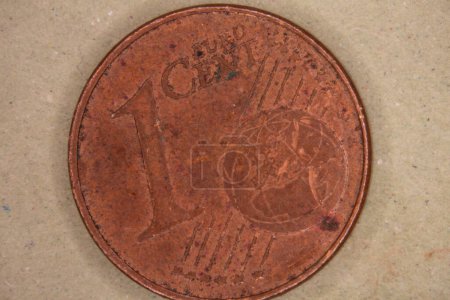 Foto de Euro coins in cent under the microskope - Imagen libre de derechos