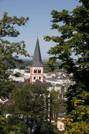 Foto de Iglesia parroquial de San Servacio en la ciudad de Siegburg - Imagen libre de derechos