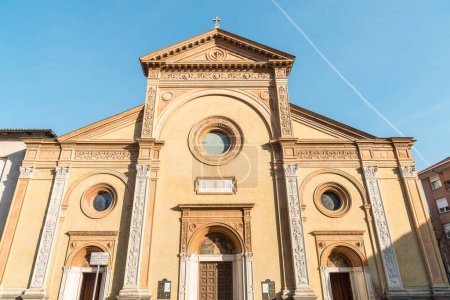 Blick auf die Basilika San Sebastiano im Zentrum von Biella, Piemont, Italien