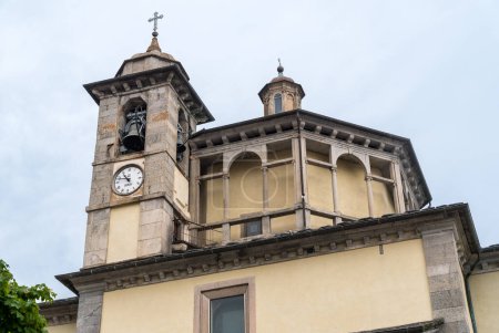 Das Heiligtum der SS. Pieta am Seeufer von Cannobio, Piemont, Italien