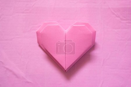 Photo for Paper hearts on pink background - Royalty Free Image
