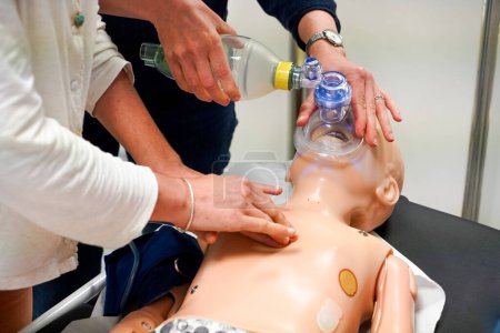 General practitioners are trained in pediatric emergency procedures. A doctor plays the role of the mother during the intervention. The child has severe breathing problems and heart abnormality. Cardiac massage and respiratory support 