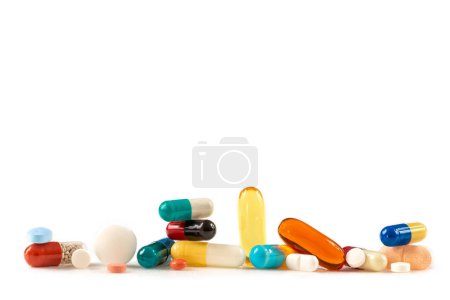Téléchargez les photos : Suppléments médicaux sur fond blanc. - en image libre de droit
