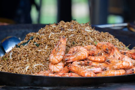 Close-up of the stir fried noodles with prawns.