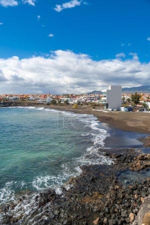 Foto vertical de la hermosa playa de La Garita (Telde), Gran Canaria, Islas Canarias