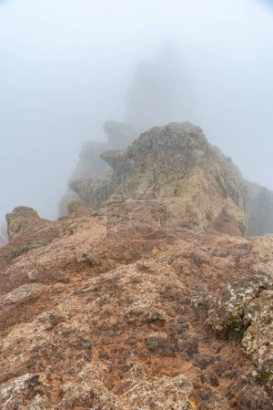Paysage de Pico de las Nieves très nuageux à Gran Canaria, îles Canaries. Espagne