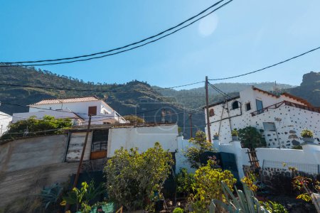 Häuser auf El Risco auf dem Weg nach Charco Azul in den Podemos nach Agaete auf Gran Canaria, Kanarische Inseln
