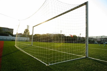 Foto de Close up shot of goal post in a footall pitch - Imagen libre de derechos
