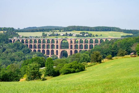Brücke über die Landschaft im Vogtland