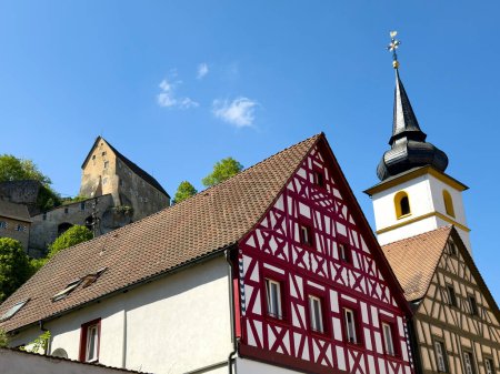 église et château Pottenstein en Franconie Suisse, Bavière Allemagne