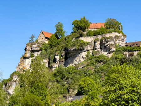 vue sur le château Pottenstein en Franconie Suisse, Bavière Allemagne