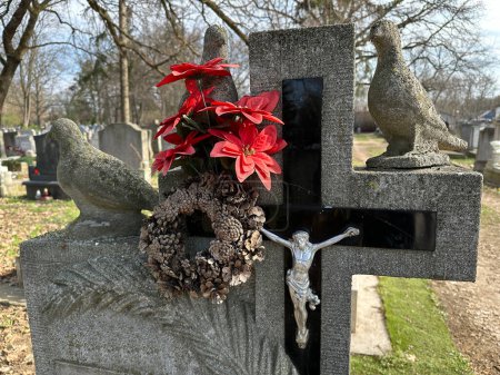 Tombstone dans le cimetière public

