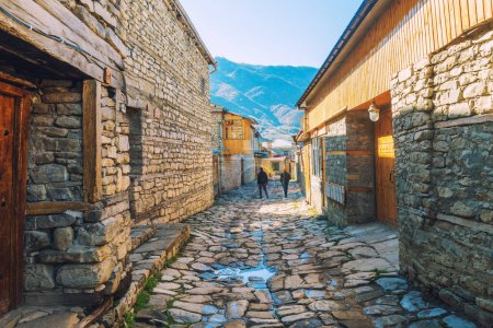 Foto de Lagich, Azerbaiyán, 09 de noviembre de 2022. Pueblo antiguo, ruta turística - Imagen libre de derechos