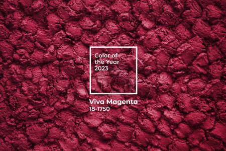 Téléchargez les photos : Abstract concrete viva magenta wall textures background. Color of the year 2023. - en image libre de droit
