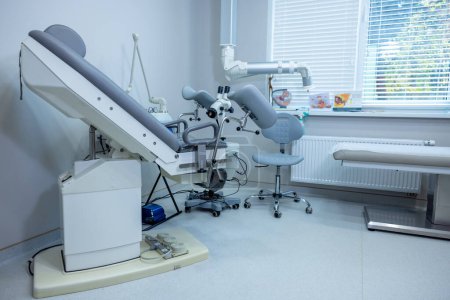Foto de Medical equipment. Medical equipment in a modern doctors office - Imagen libre de derechos