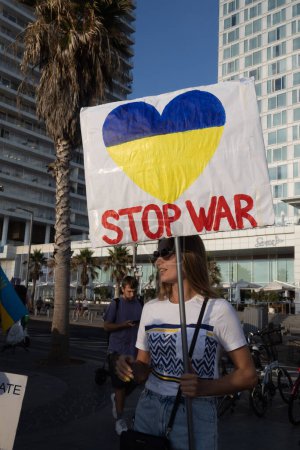 Foto de Tel Aviv, Israel - 20 de marzo de 2022, Protesta contra la agresión rusa en Ucrania - Imagen libre de derechos