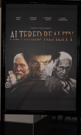 Téléchargez les photos : Altered RealityLos Angeles, CA - 17 février 2024 : Tapis rouge pour la première de Altered Reality, un film d'horreur, au Regal Theater à LA Live. - en image libre de droit