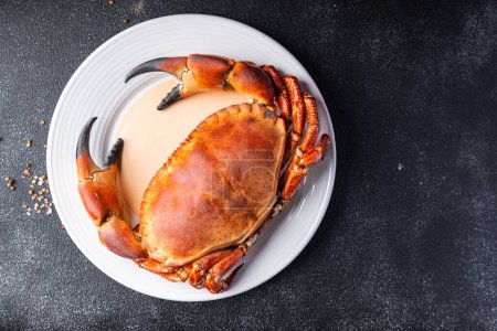 Foto de Crab boiled seafood ready to eat shellfish fresh healthy meal food snack on the table copy space food background rustic top view - Imagen libre de derechos
