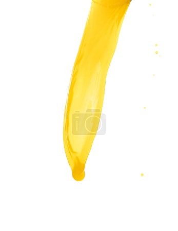 Téléchargez les photos : Jaune liquide volant explosion, pigment jus de banane de maïs flotteur frais verser en plein air. Couleur de peinture jaune éclaboussure goutte abstraite. Fond blanc Obturateur isolé à grande vitesse, arrêt de gel de lancement - en image libre de droit