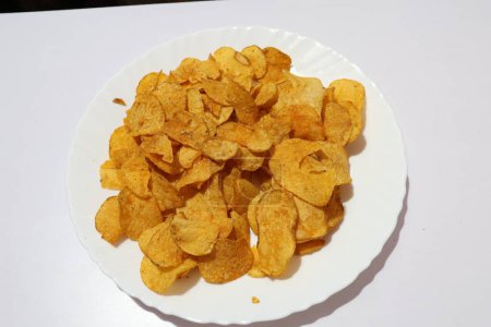 Foto de Patatas fritas aisladas sobre fondo blanco - Imagen libre de derechos