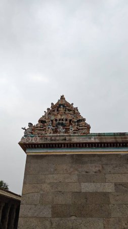 Téléchargez les photos : Le temple Arunachalesvara (également appelé temple Annamalaiyar) est un temple hindou dédié à la divinité Shiva, situé au pied de la colline Arunachala dans la ville de Tiruvannamalai au Tamil Nadu, en Inde. - en image libre de droit