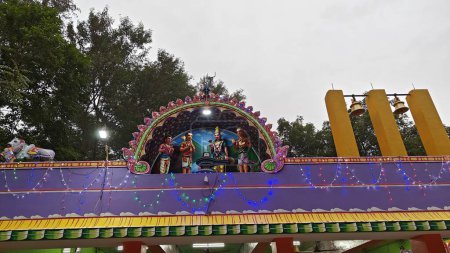 Photo for TAMIL NADU, INDIA - NOVEMBER 26, 2023: Arunachalesvara Swamy Temple, celebration of Karthika Deepam Festival at Thiruvannamalai in Tamil Nadu, India - Royalty Free Image