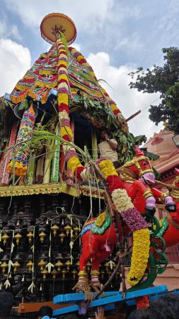 Photo for TAMIL NADU, INDIA - NOVEMBER 26, 2023: Arunachalesvara Swamy Temple, Indian people celebrating Karthika Deepam Festival at Thiruvannamalai in Tamil Nadu, India - Royalty Free Image