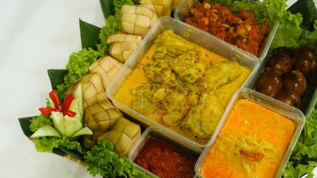Ketupat Lebaran Set, Full Package Menu Served during Lebaran Eid