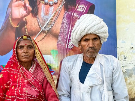 Téléchargez les photos : Pushkar, Rajasthan, India - November 2022: Portrait of rajasthani male with colorful turban on head during pushkar camel fair. - en image libre de droit