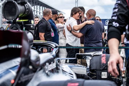 Foto de MIAMI, FLORIDA, EE.UU. 04-07 MAY, 2023: Campeonato Mundial de Fórmula 1. Gran Premio de F1 de Miami. El actor Tom Cruise. - Imagen libre de derechos