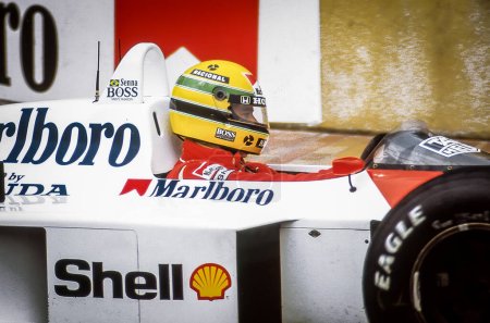 Foto de Monte Carlo, Mónaco. 15 de mayo de 1988. Gran Premio de Mónaco. Campeonato del Mundo de F1 1988. # 12 Ayrton Senna, brasileño, en su Honda Mclaren. - Imagen libre de derechos