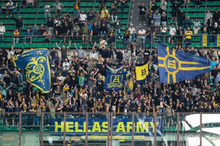 Foto de Milán, Italia. 23 septiembre 2023. Campeonato de fútbol italiano Serie A. AC Milan VS Hellas Verona 1-0. Partidarios Verona. - Imagen libre de derechos