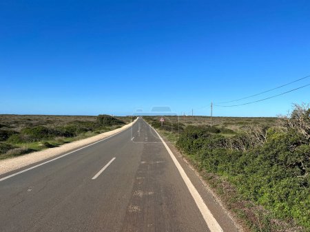 Foto de Camino hacia Cabo San Vicente en Sagres Portugal - Imagen libre de derechos