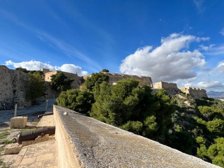 Téléchargez les photos : Château de Santa Barbara à Alicante Espagne - en image libre de droit