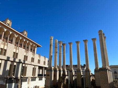 Téléchargez les photos : Temple romain de Cordoue en Espagne - en image libre de droit