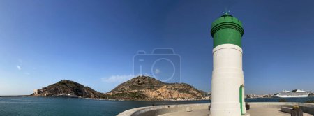 Téléchargez les photos : Panorama depuis Light house at the pier à Cartagena Espagne - en image libre de droit