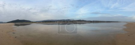 Panorama bei Flut am Strand von Los Lances rund um Tarifa, Spanien