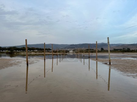 Flut am Strand von Los Lances rund um Tarifa, Spanien