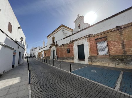 Foto de Calle en el casco antiguo de Conil de la Frontera en España - Imagen libre de derechos